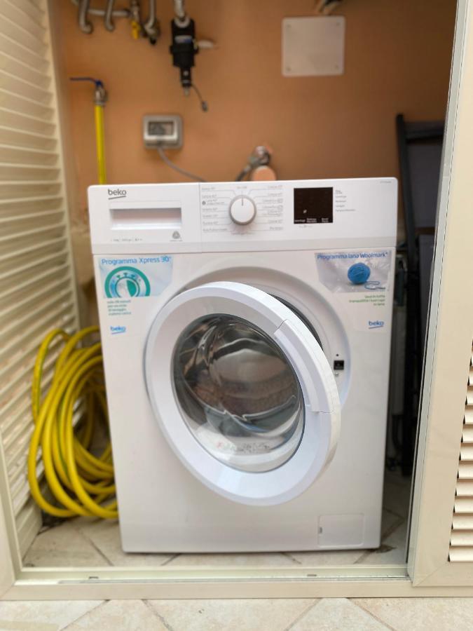Inluce Apartment Top Class Sanremo Bagian luar foto