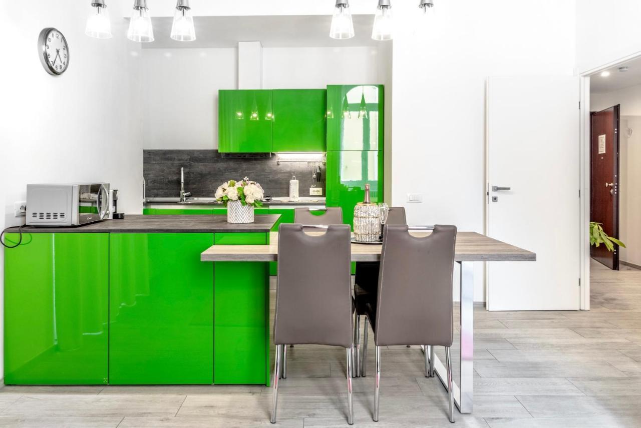 Inluce Apartment Top Class Sanremo Bagian luar foto