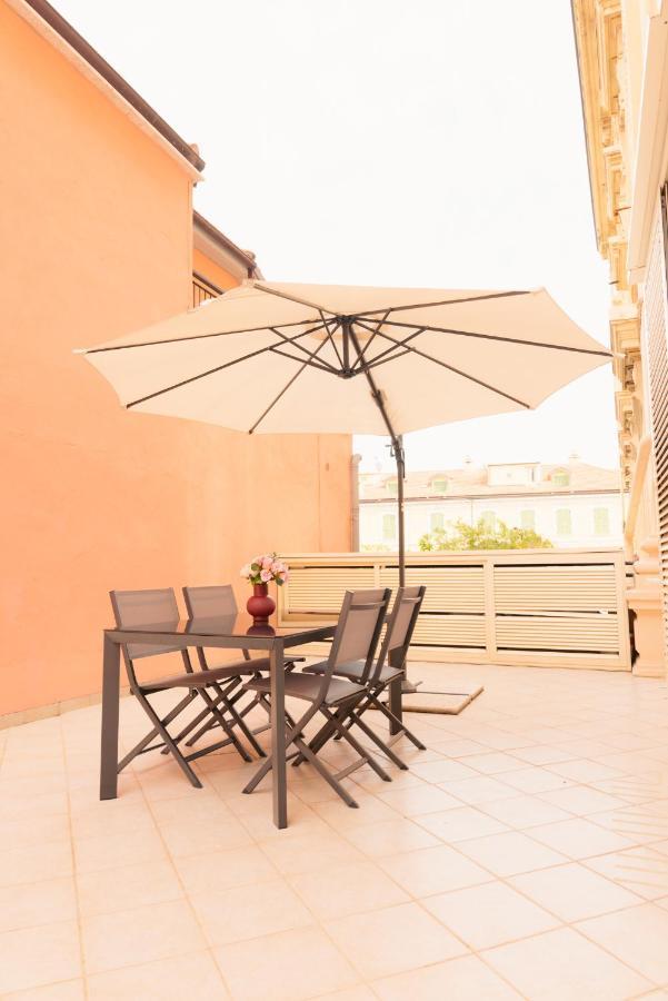 Inluce Apartment Top Class Sanremo Bagian luar foto